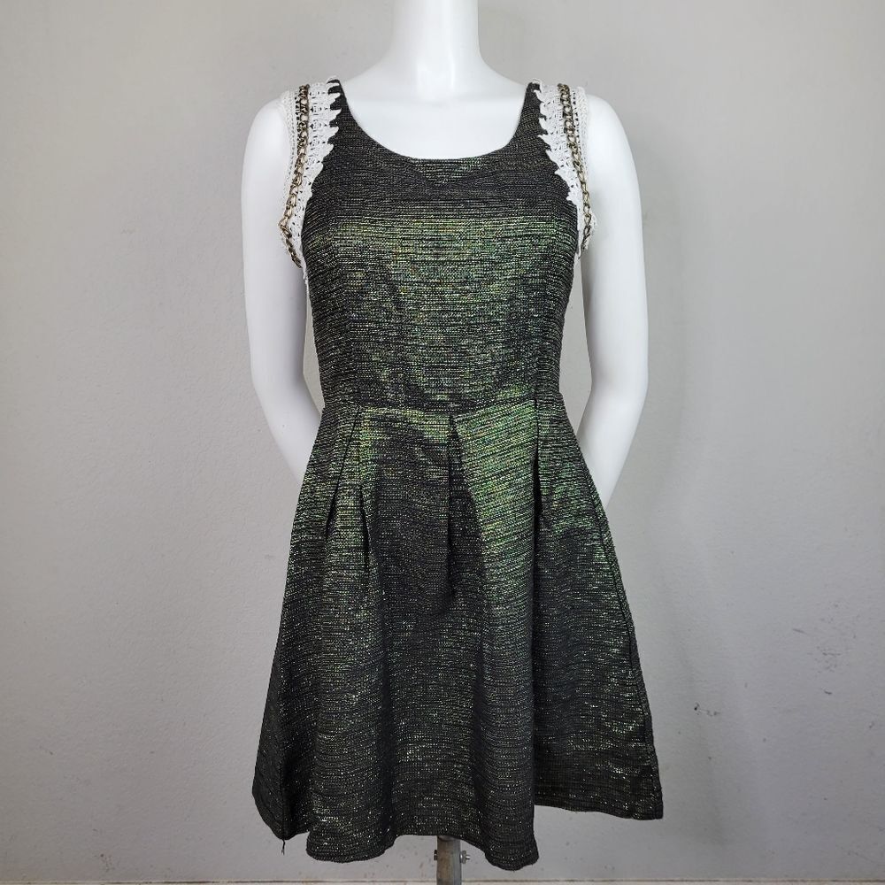 Lovposh Gold‎ and Black Sleeveless Lined A-Line Dress